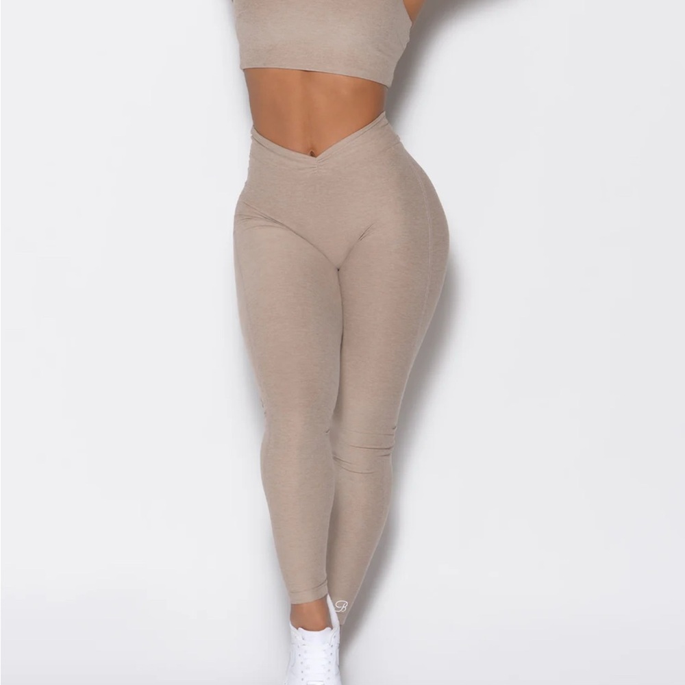 Bombshell V Active Leggings